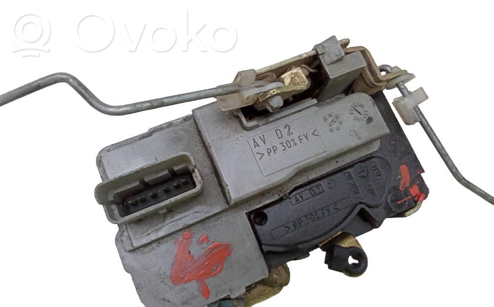 Peugeot 206+ Front door lock 