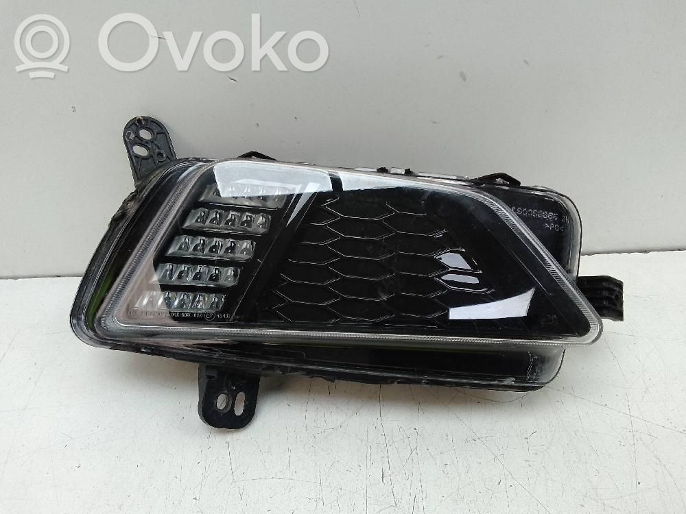 Volkswagen Polo VI Lampa przednia 