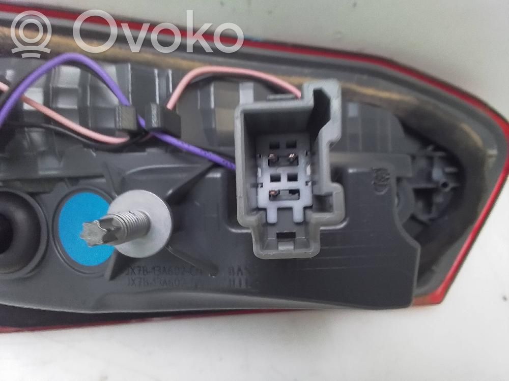 Ford Focus Tailgate rear/tail lights 