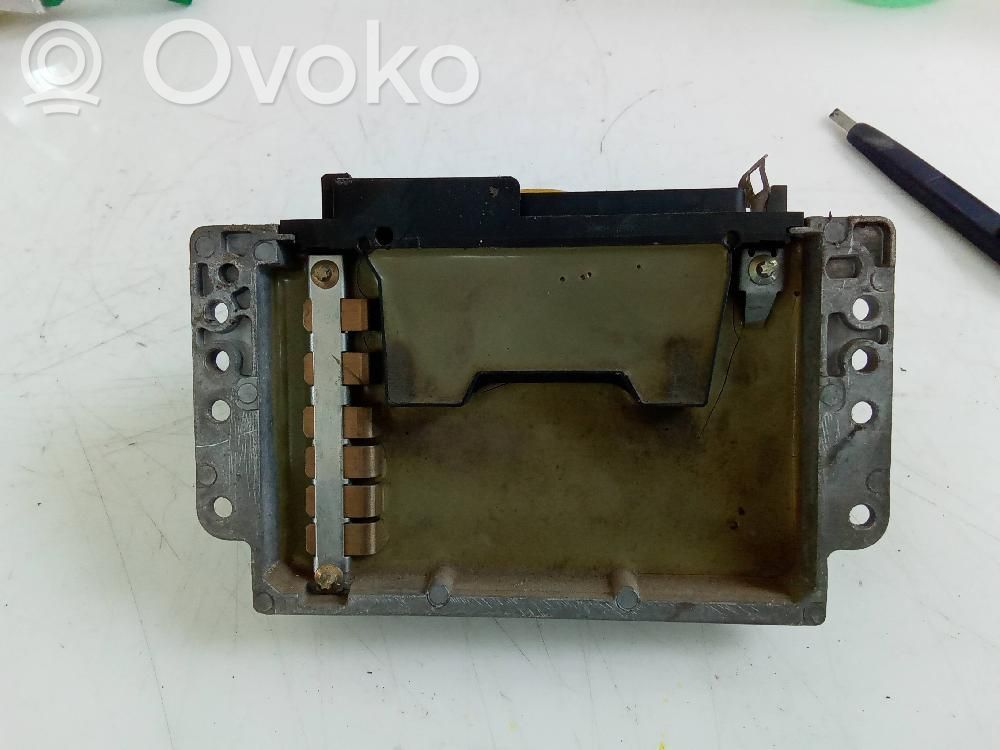 Unidad de control/módulo del motor   7700108814