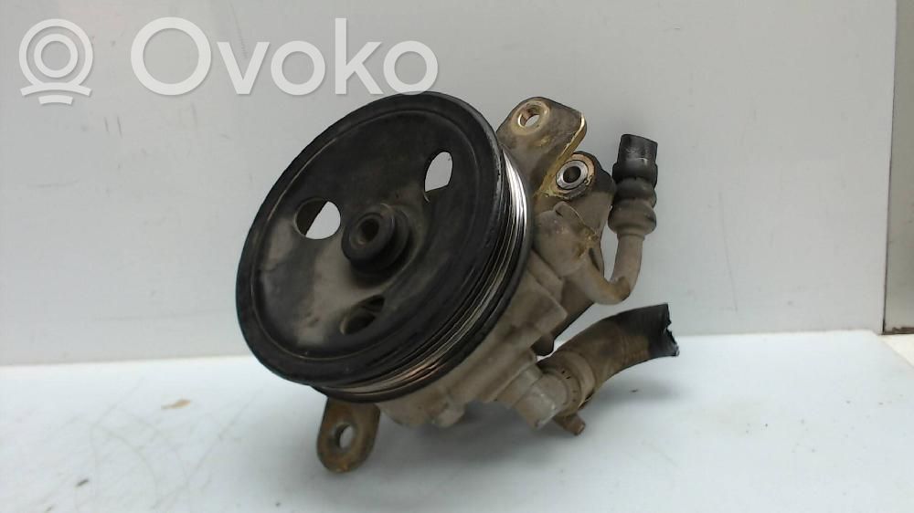 BMW X3 E83 Ohjaustehostimen pumppu 