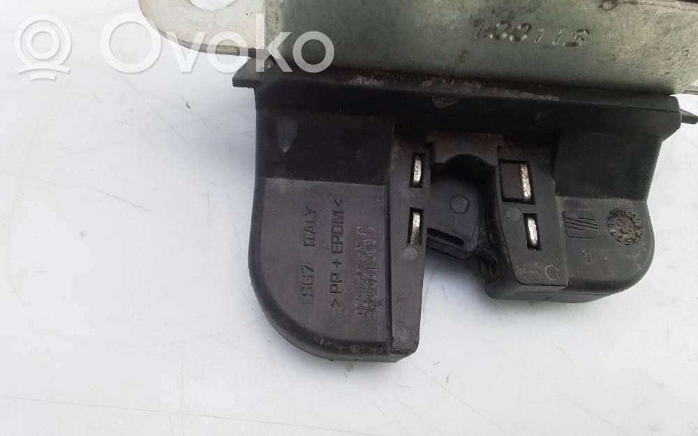 Seat Leon (5F) Zamek klapy tylnej / bagażnika 