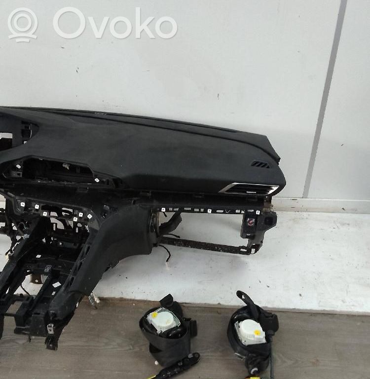Peugeot 5008 II Zestaw poduszek powietrznych z panelem 