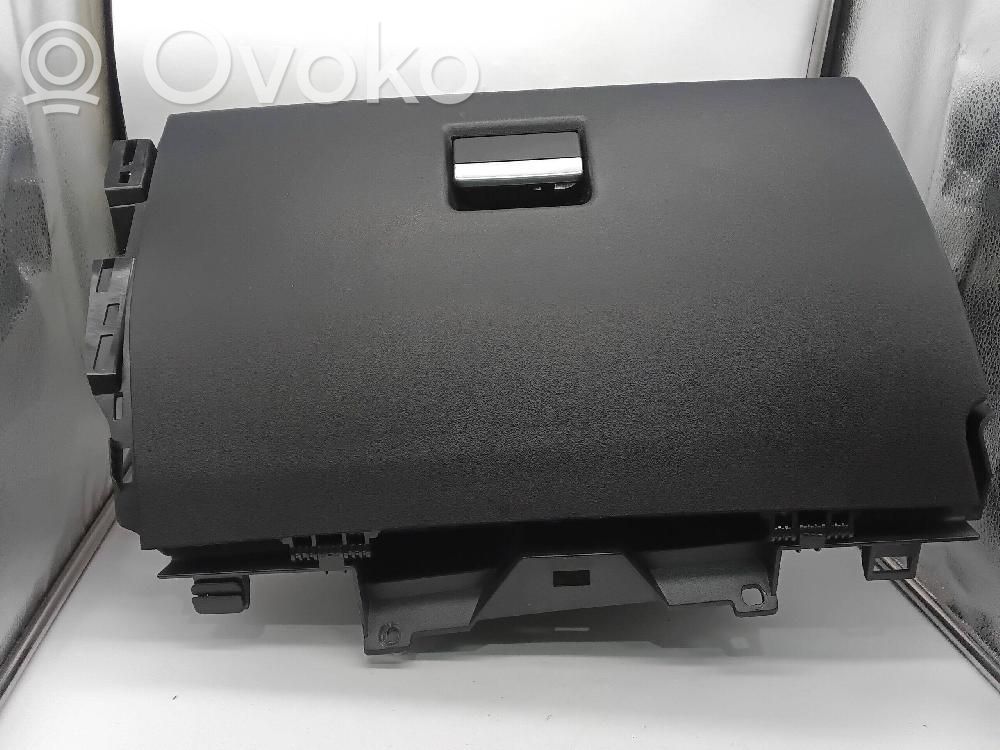 Guantera   12D1386CA9