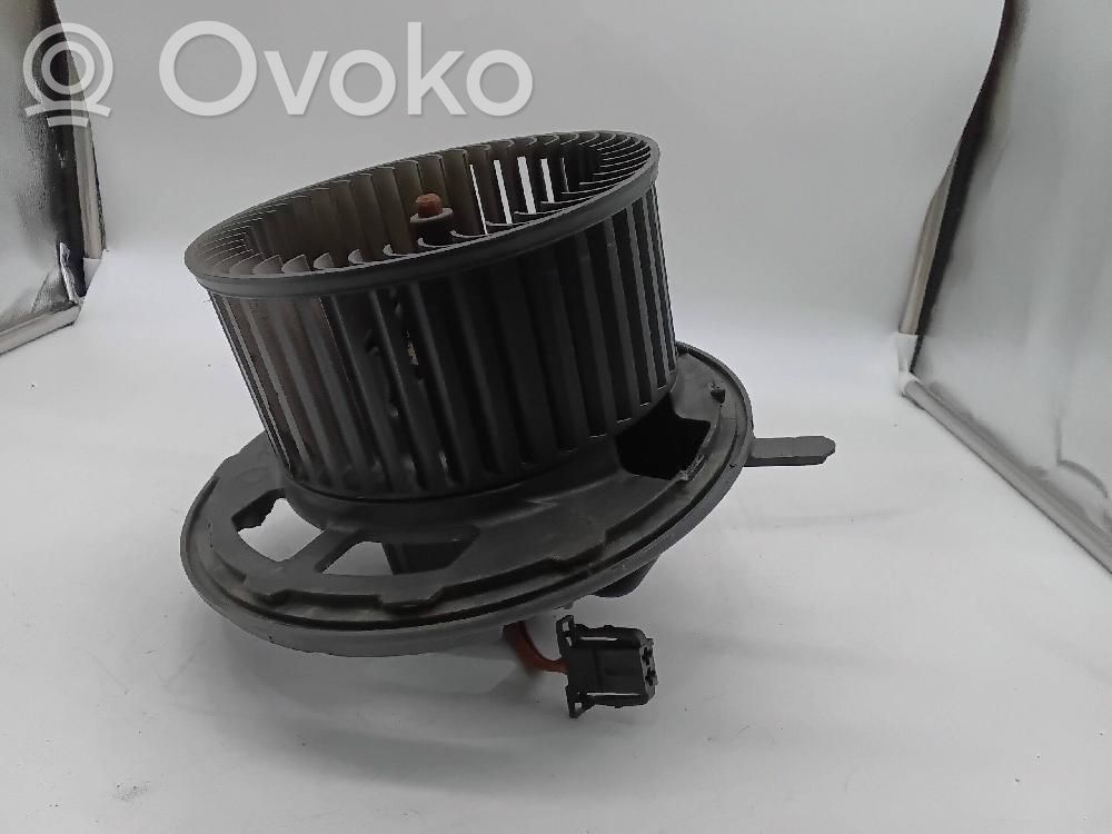 BMW X1 E84 Mazā radiatora ventilators 