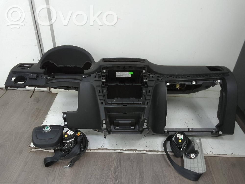 Skoda Yeti (5L) Drošības spilvenu komplekts ar paneli 