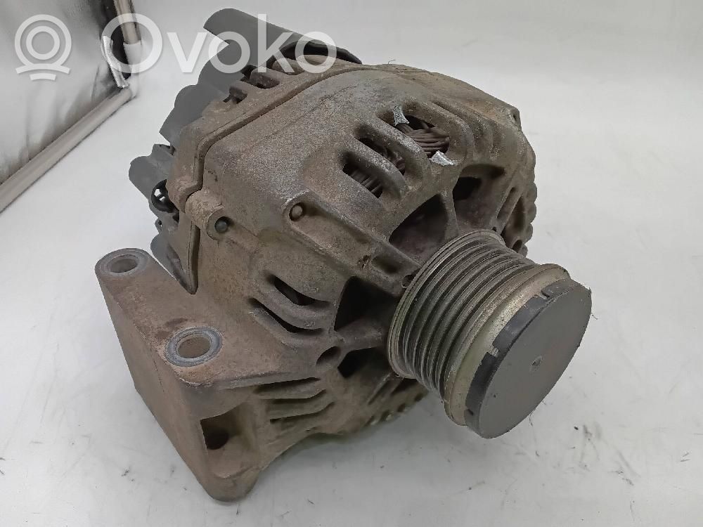 Suzuki Swift I Generatore/alternatore 