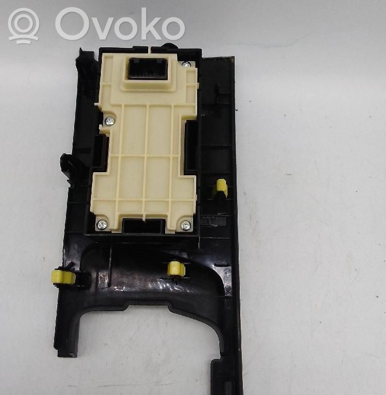 Interruptor de control multifunción   75F941