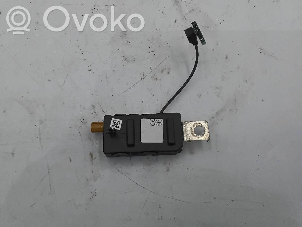 Renault Arkana Pystyantennivahvistin