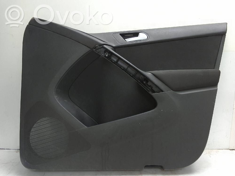 Volkswagen Tiguan Rivestimento del pannello della portiera anteriore