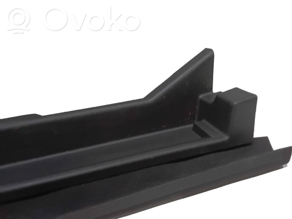Peugeot 3008 II Rivestimento portellone 
