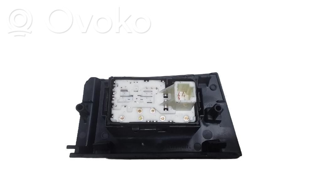 Toyota Auris E180 Interruttore di controllo dell’alzacristalli elettrico