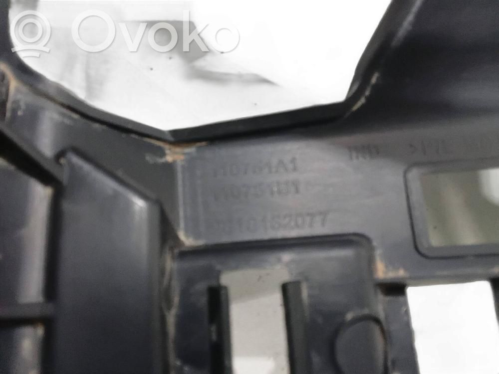 Peugeot 3008 II Rivestimento montante (C)
