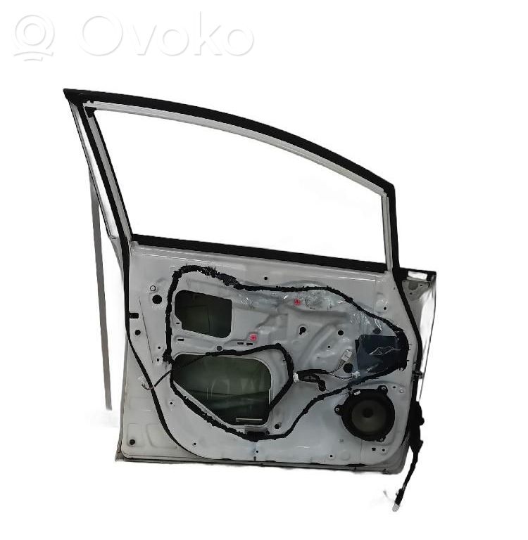 Porte avant   670020F020
