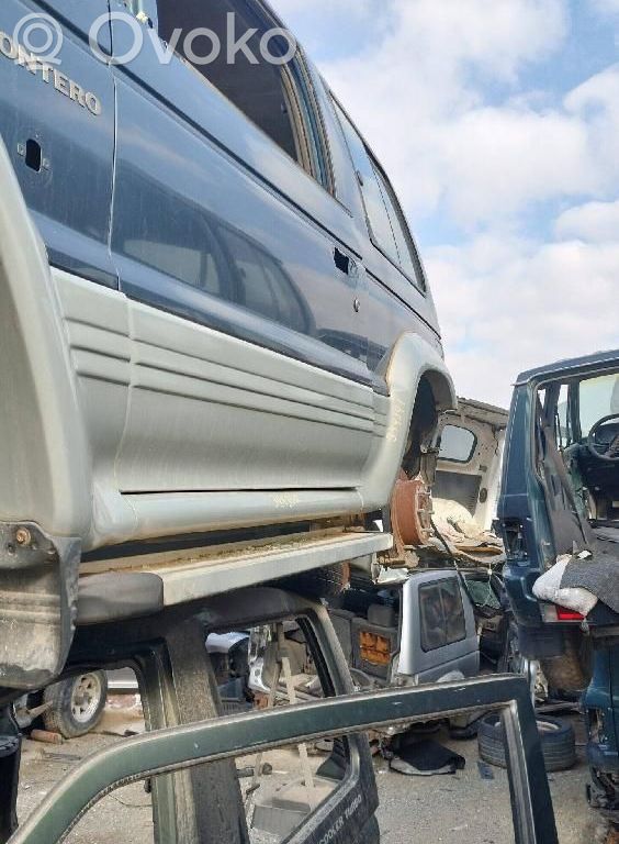 Mitsubishi Montero Oberer Querlenker vorne 