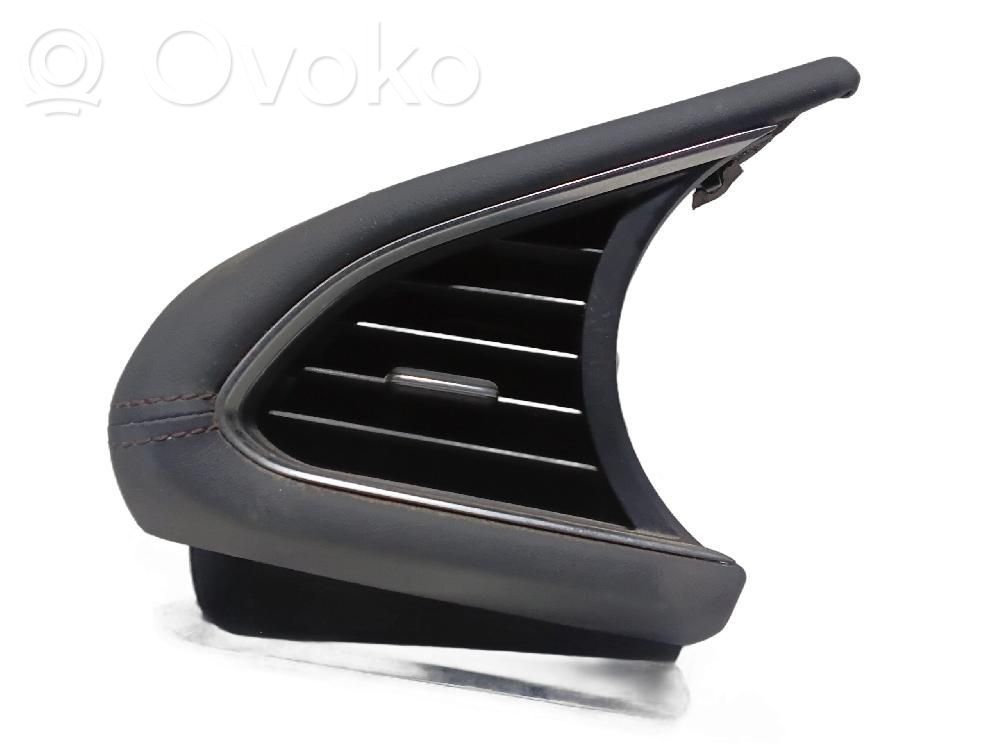Mazda 3 Griglia di ventilazione centrale cruscotto 