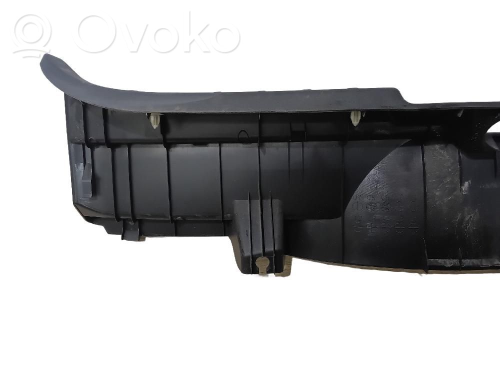 Mitsubishi Lancer VIII Takaluukun koristelista 