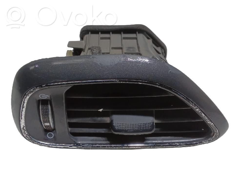 Hyundai i30 Griglia di ventilazione centrale cruscotto