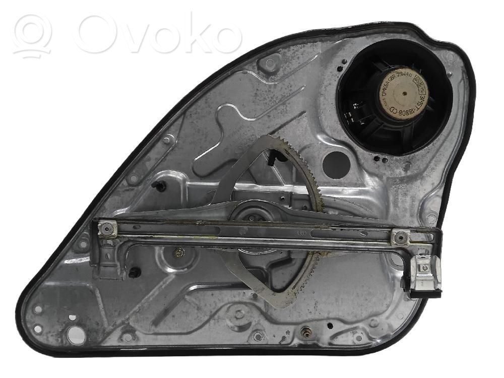 Regulador manual de la ventanilla trasera   4M51A045H23