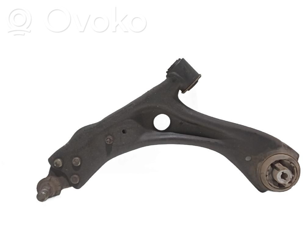 Ford Focus Basculă inferioară față 