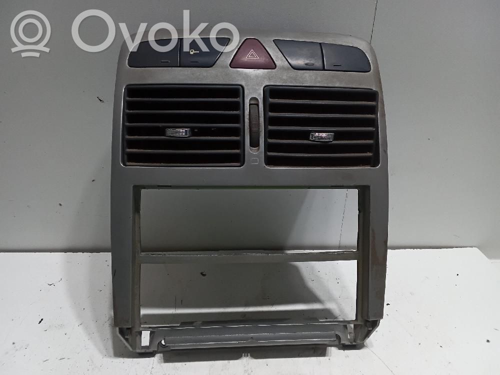 Peugeot 307 Ramă consolă centrală 