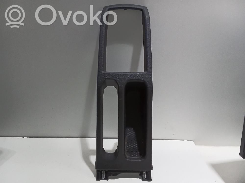 Dacia Duster II Ozdoba tunelu środkowego 