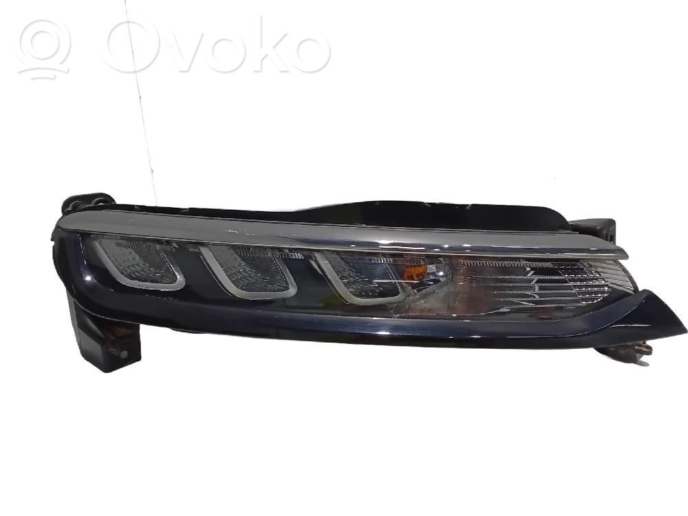 Citroen C3 Aircross Faro diurno con luce led