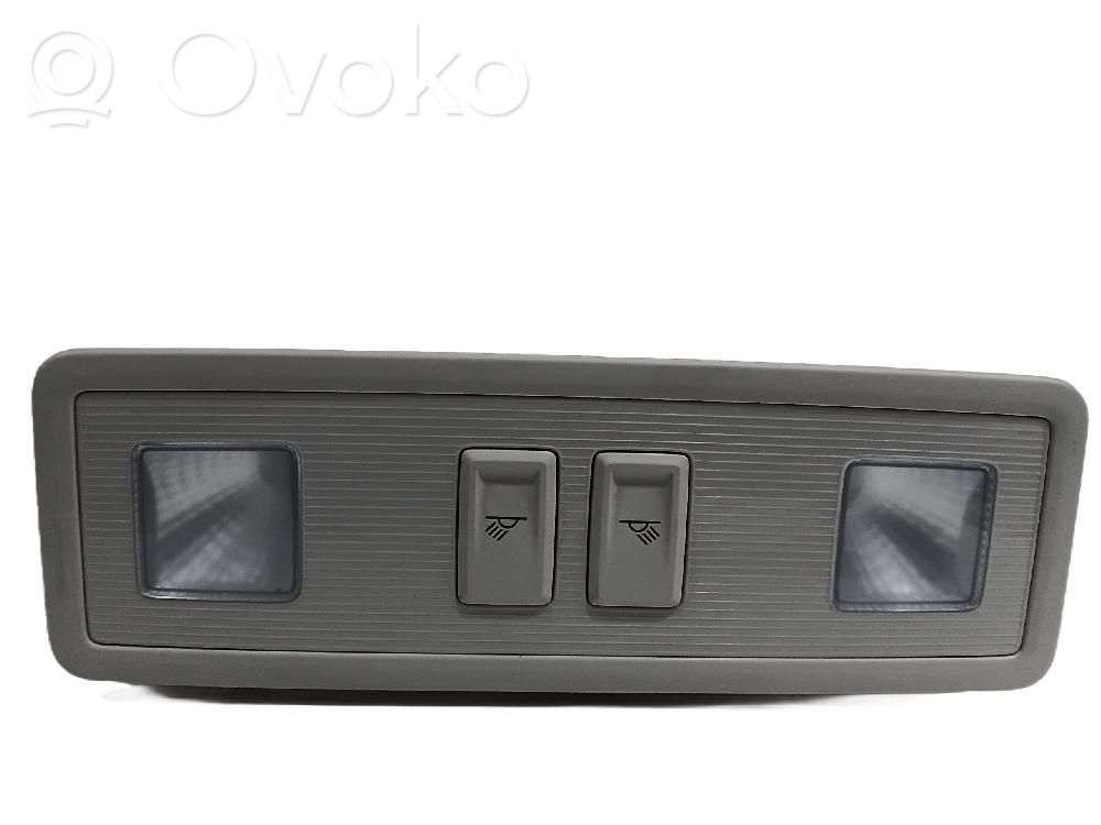 Volkswagen Polo VI Etuistuimen valo