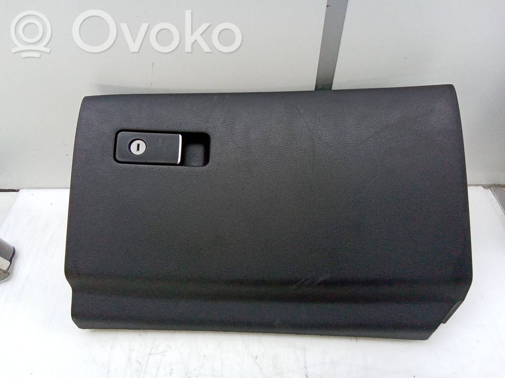 Infiniti Q50 Panelė