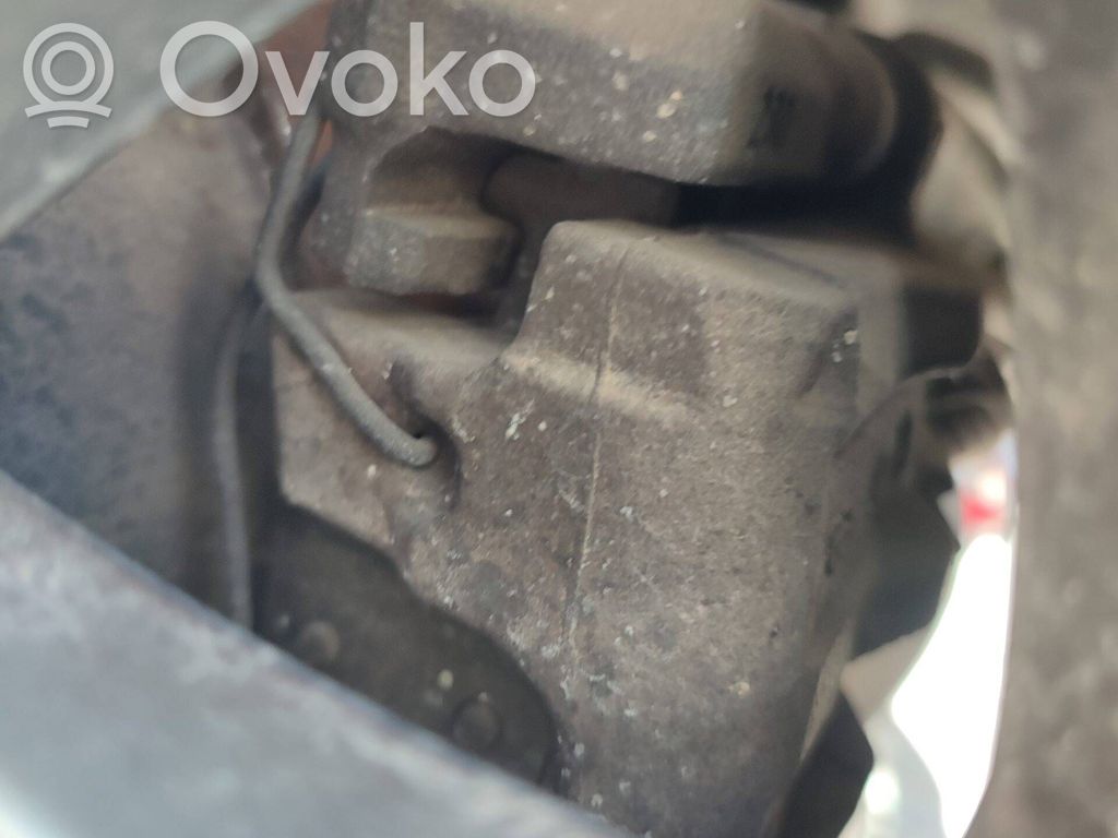 Ford C-MAX II Plaquette / support d'étrier avant