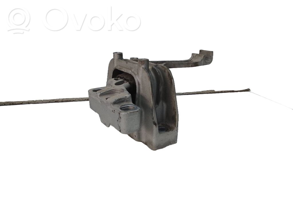 Audi A4 S4 B9 Wspornik chlapaczy przednich