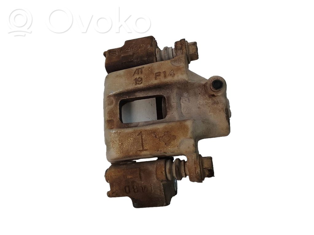 Toyota Land Cruiser (J150) Plaquette / support d'étrier avant 
