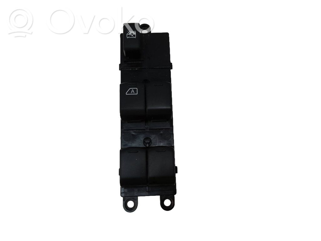 Nissan Qashqai+2 Sonstige Schalter / Griffe / Umschalter 