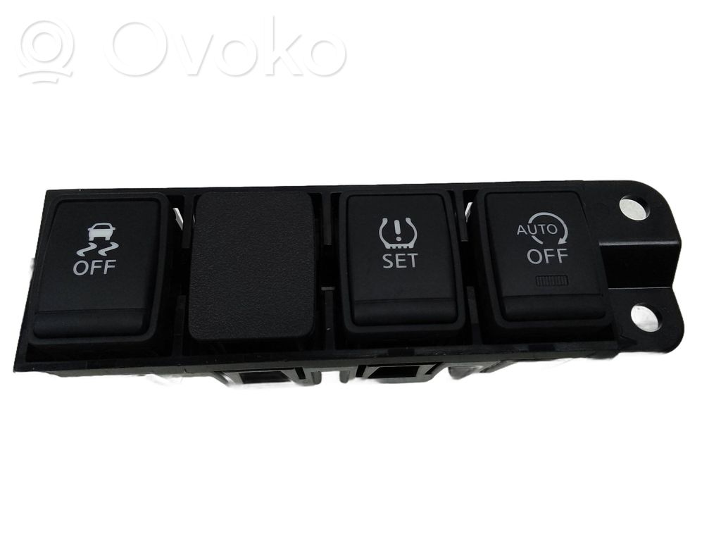 Nissan Juke I F15 Autres commutateurs / boutons / leviers