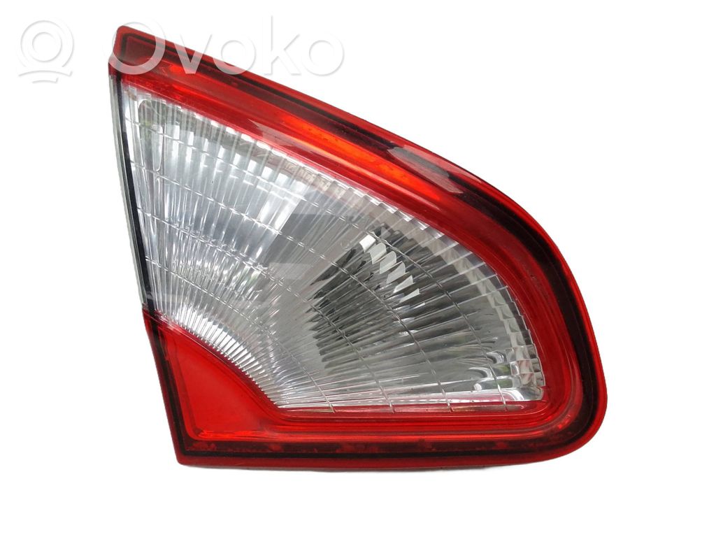 Nissan Qashqai+2 Lampa tylna 