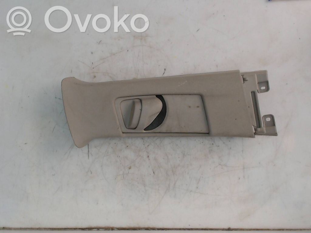 Toyota Auris E180 Pilier 