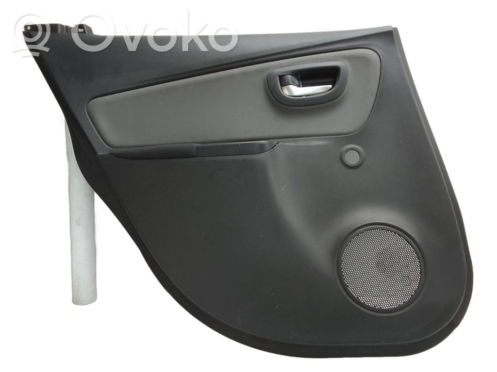 Toyota Yaris Moldura del tarjetero de la puerta trasera