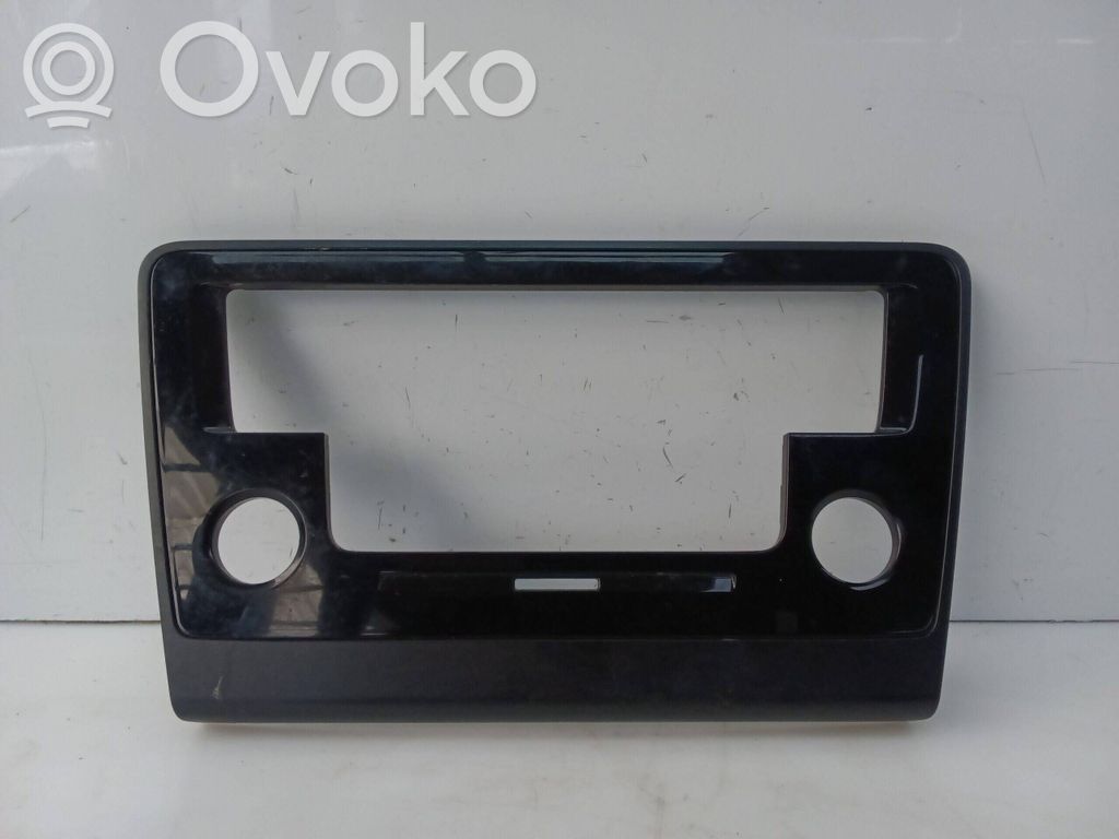 Skoda Rapid (NH) Listwa progowa 