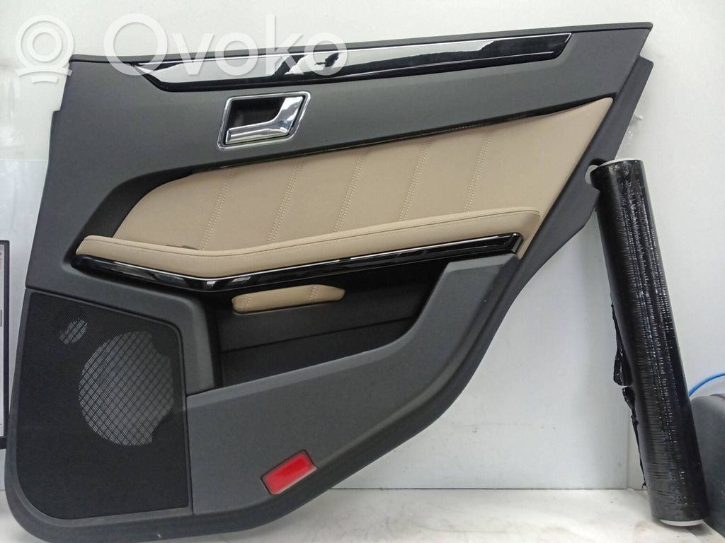 Mercedes-Benz E W212 Rivestimento del pannello della portiera posteriore