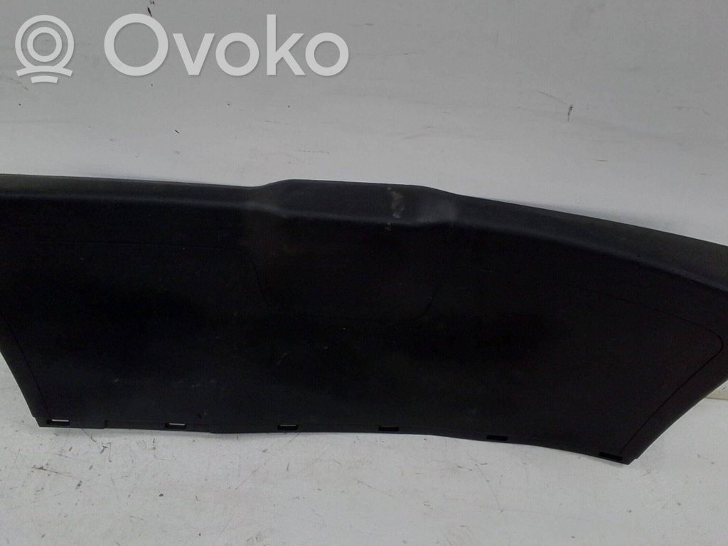 Mercedes-Benz B W246 W242 Takaluukun alaosan verhoilusarja 