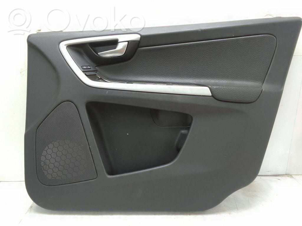 Volvo XC60 Etuoven verhoilu 