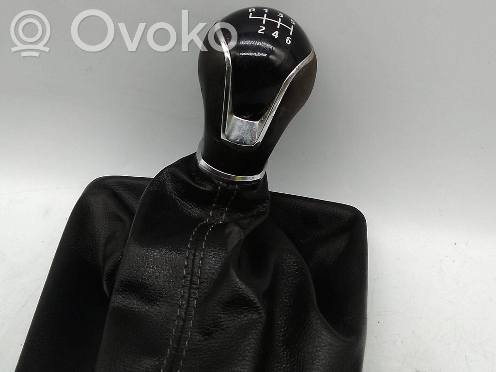 Seat Leon (5F) Lewarek zmiany biegów / dolny 