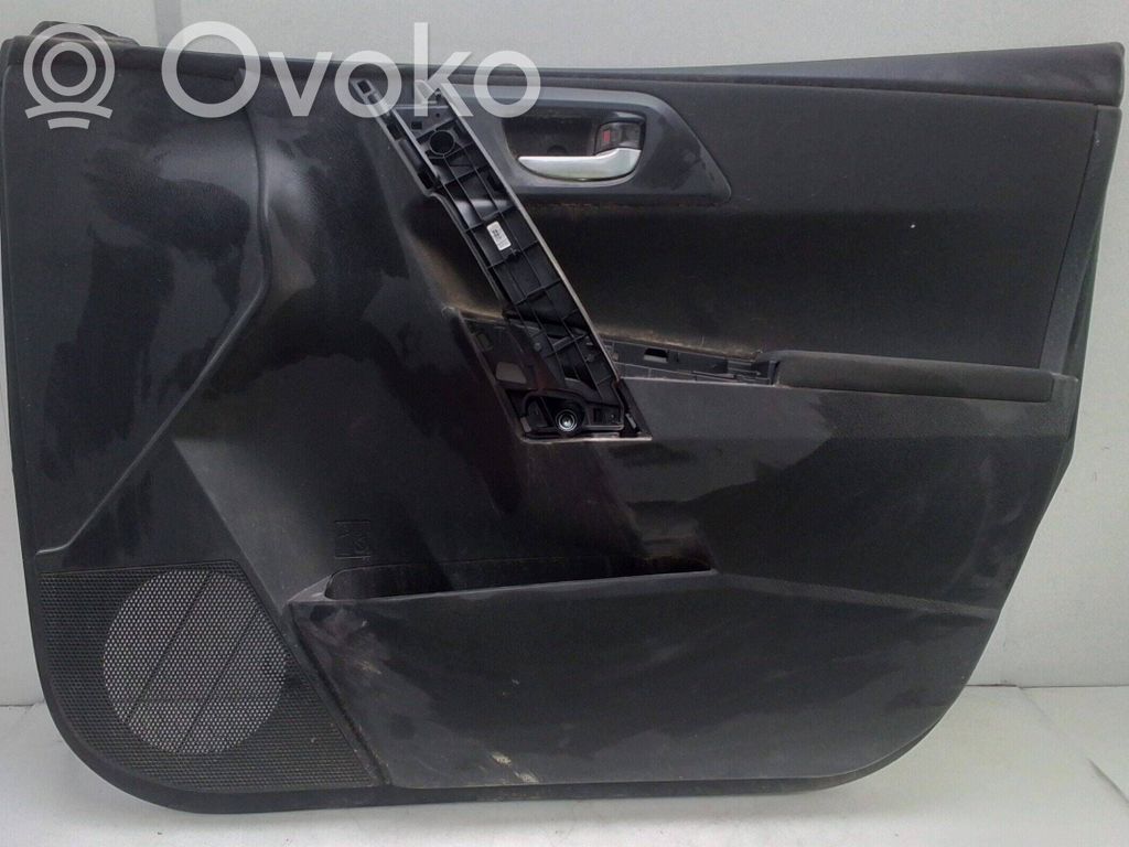 Toyota Auris E180 Etuoven verhoilu 
