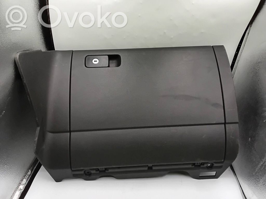Volkswagen Golf VII Boite à gants