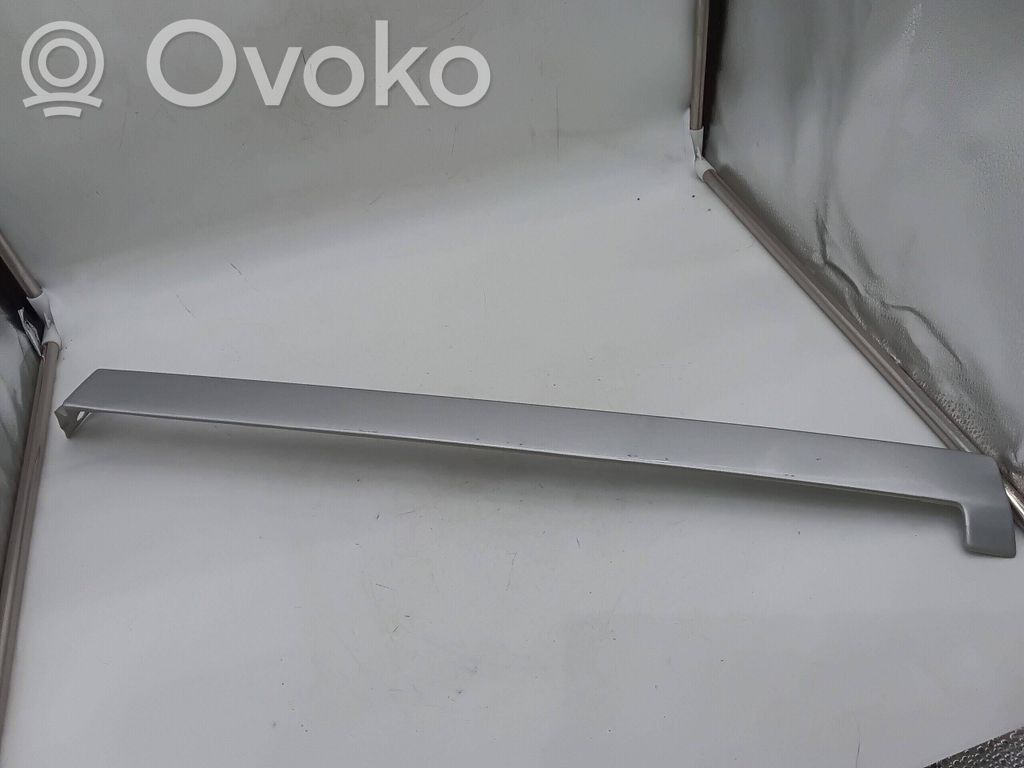 Ford Transit Courier Liukuoven ylempi rullaohjain/sarana 