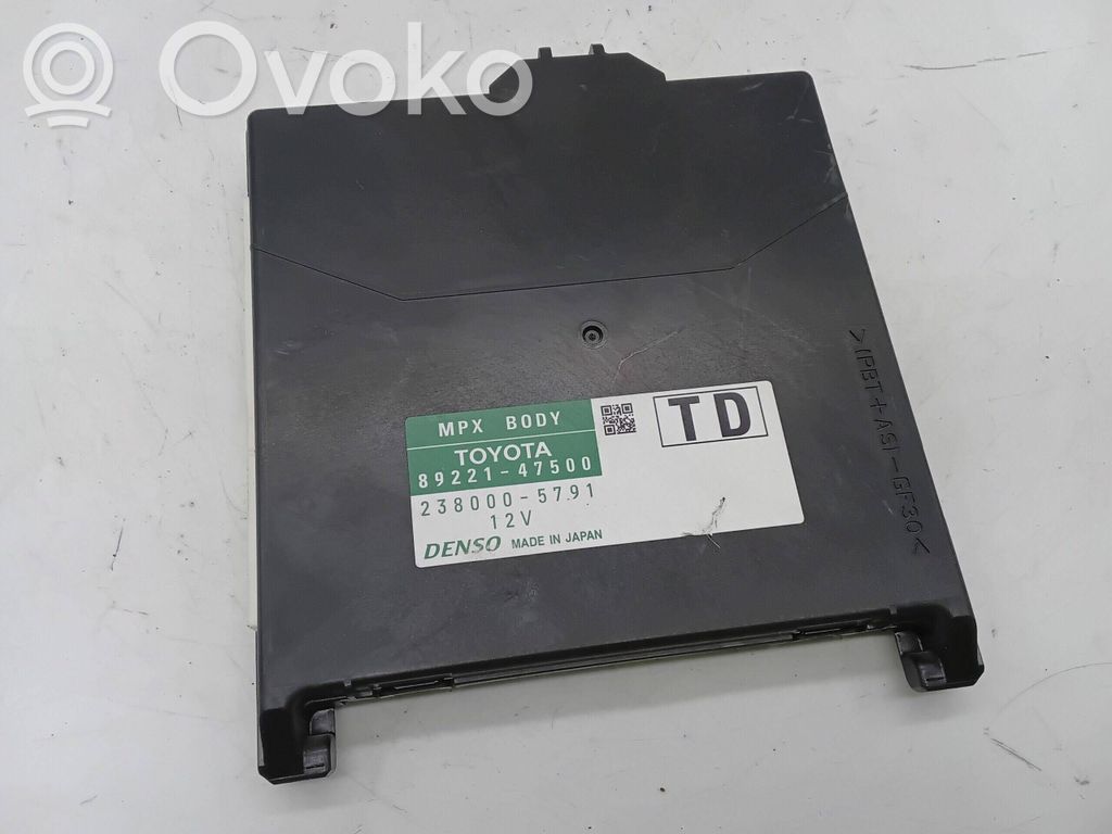 Toyota Prius+ (ZVW40) Autres unités de commande / modules 