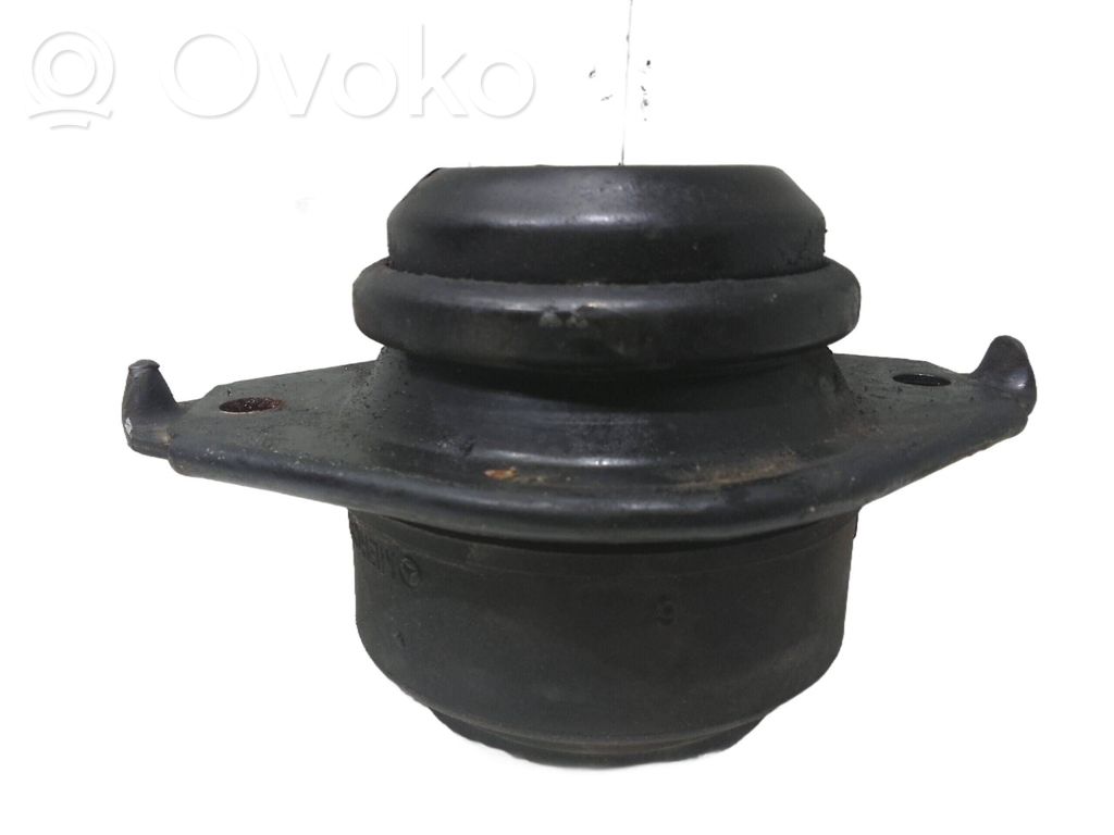 Mercedes-Benz ML W164 Support de garde-boue avant