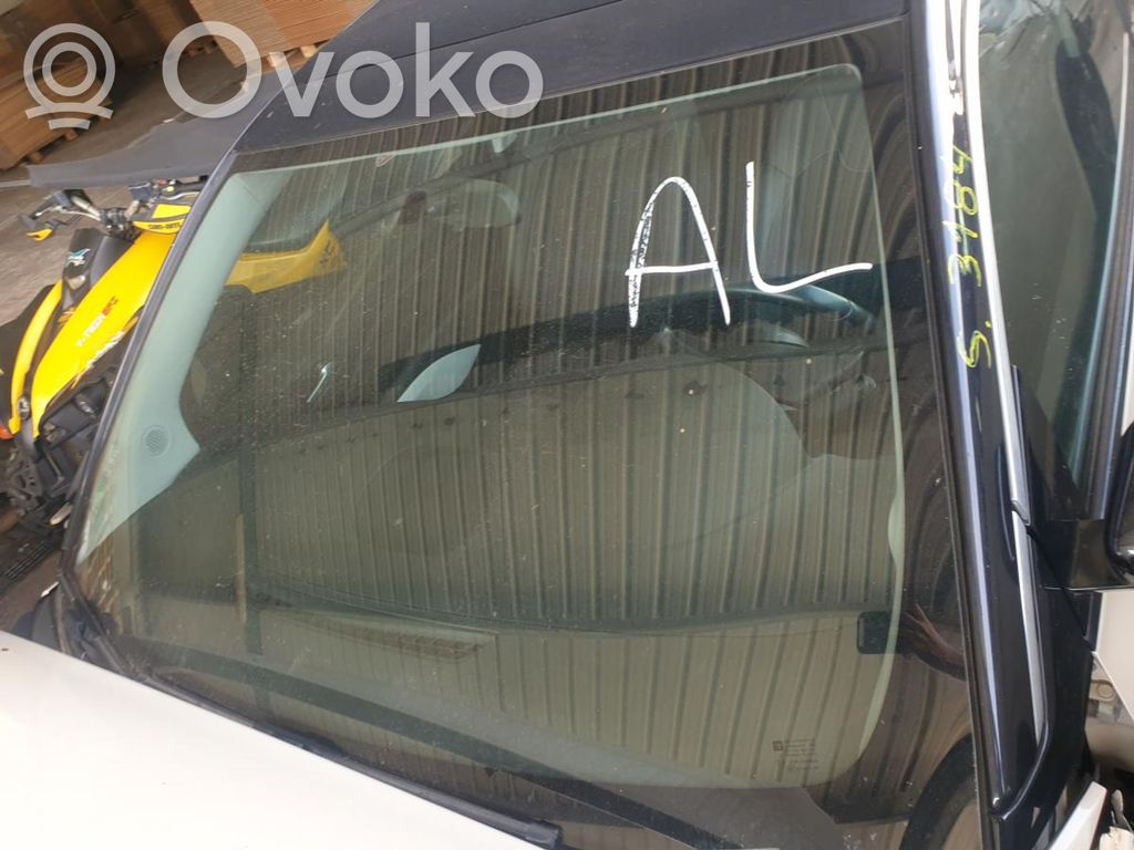 Front windscreen/windshield window   MATRICULADO