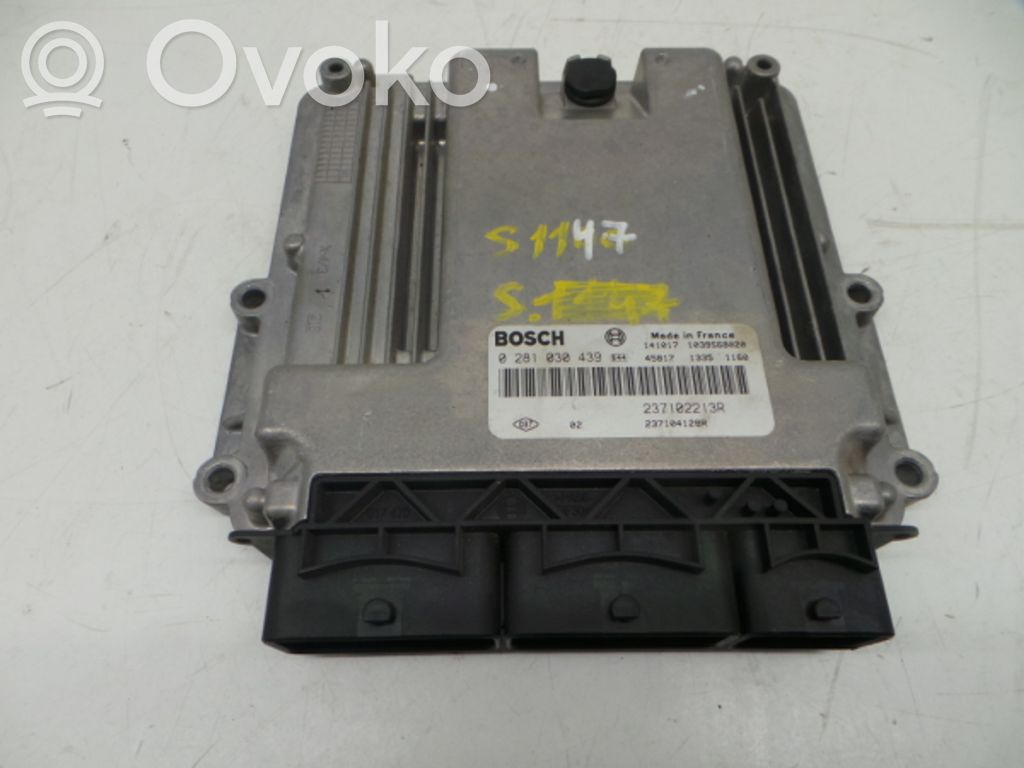 Unidad de control/módulo del motor   0281030439,237102213R