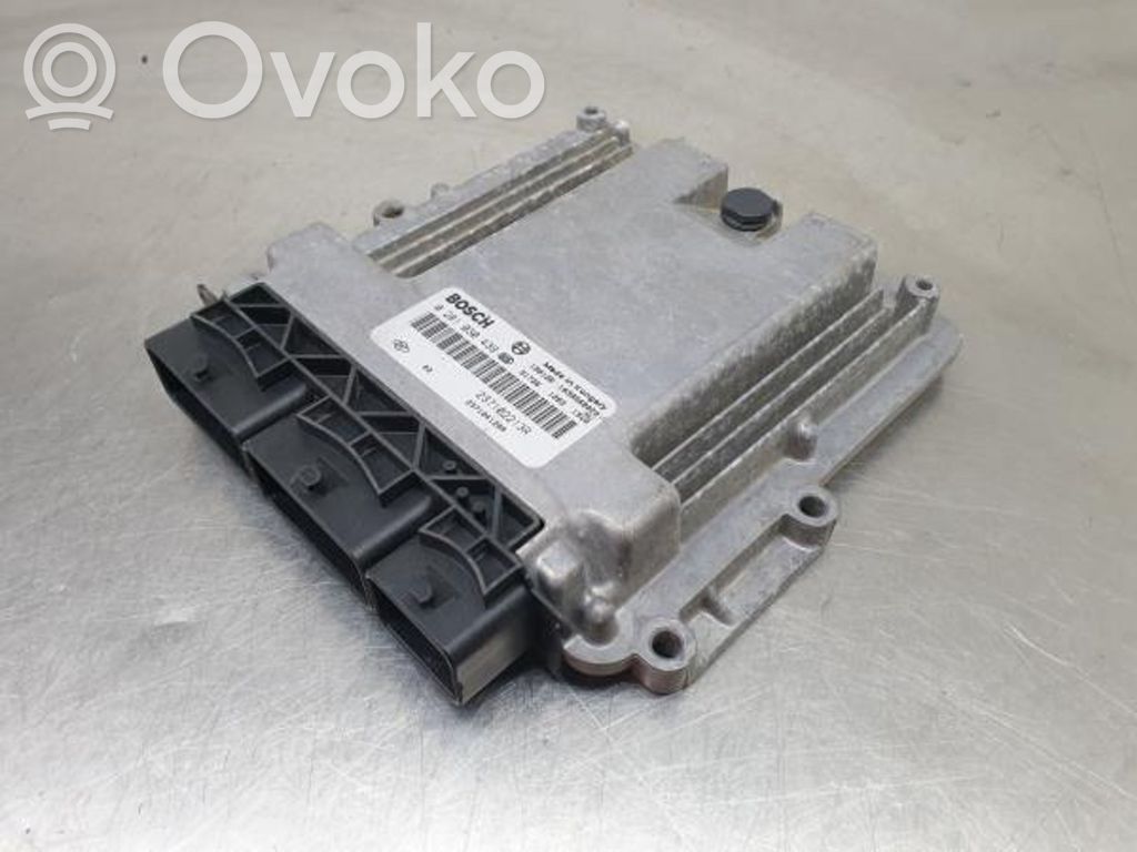 Unidad de control/módulo del motor   237102213R,0281030439,237104128R